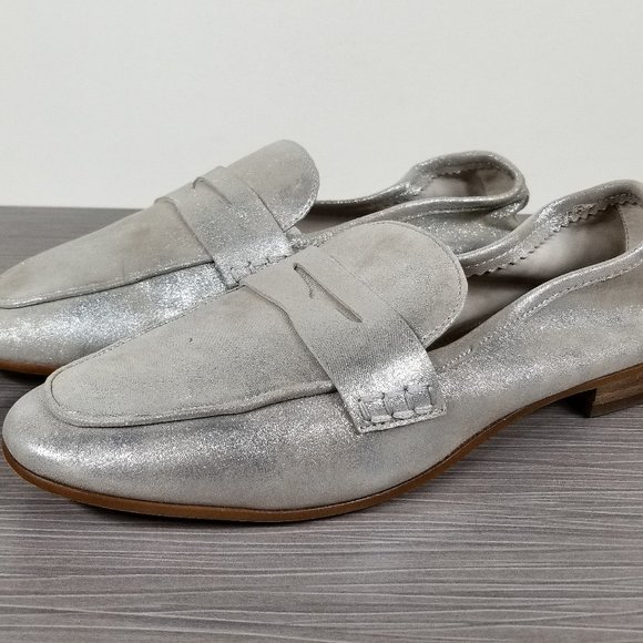 Vince Camuto Macinda Penny Loafer, Silver Leather, Womens Size 7 M / 37.5 - Picture 1 of 11